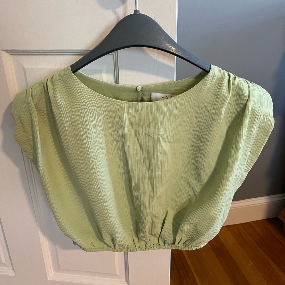 NWOT ASTR The Label shoulder pad shirt